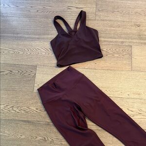 ALO Yoga Women's Cherry Cola set